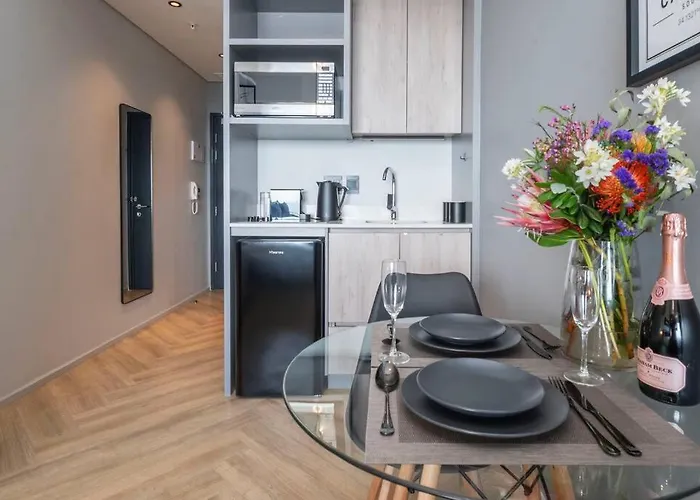 Classy Apartment Boasting Breathtaking Views