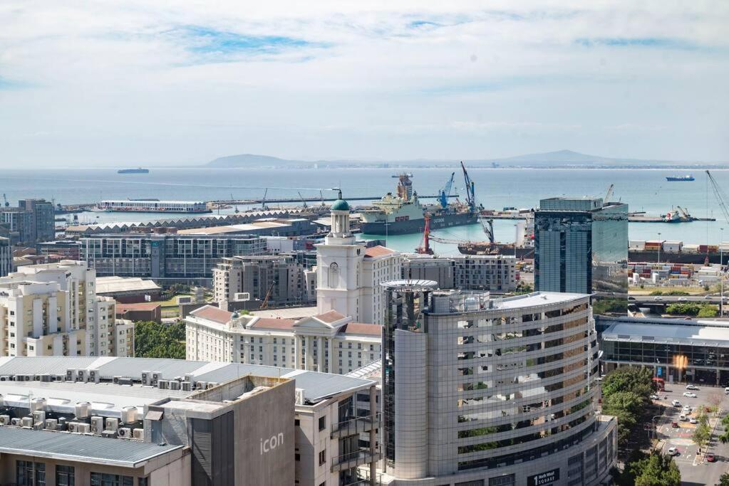 Classy Boasting Breathtaking Views *