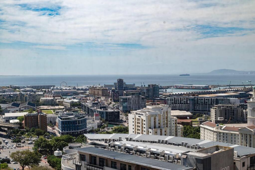 Classy Boasting Breathtaking Views Apartment *